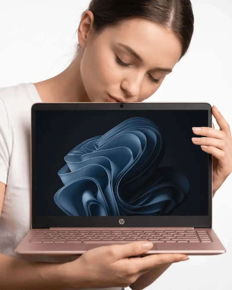 Female Presenting Hp Laptop Mockup Screen Front View For Digital Content Marketing Promotion