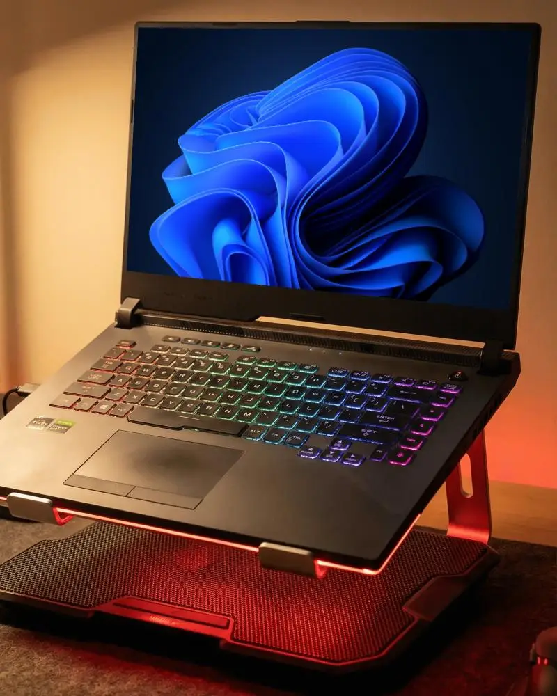 Adjustable Laptop Mockup Stand With Ergonomic Design For Optimized Heat Dissipation And Comfort