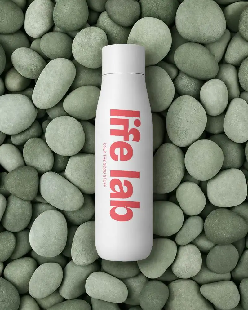 Sleek Minimalist Water Bottle Mockup For Modern Branding And Packaging Design Presentations