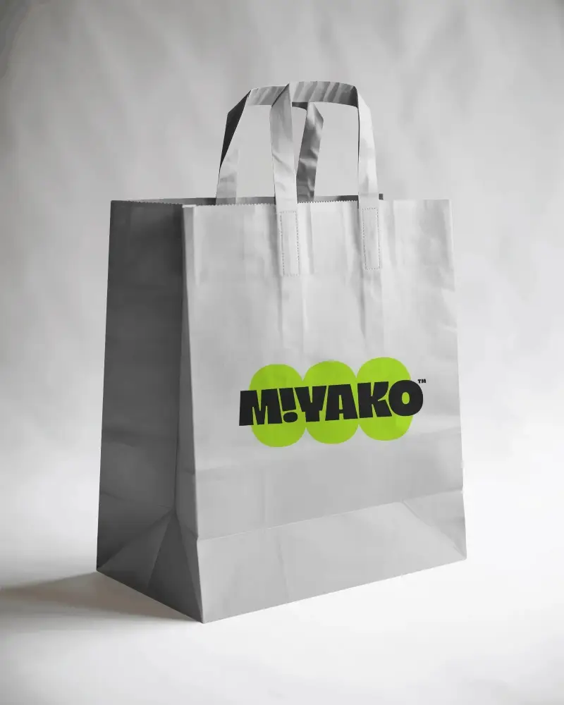 Eco Friendly Paper Bag With Durable Flat Handles For Eco Conscious Brands And Retail Packaging