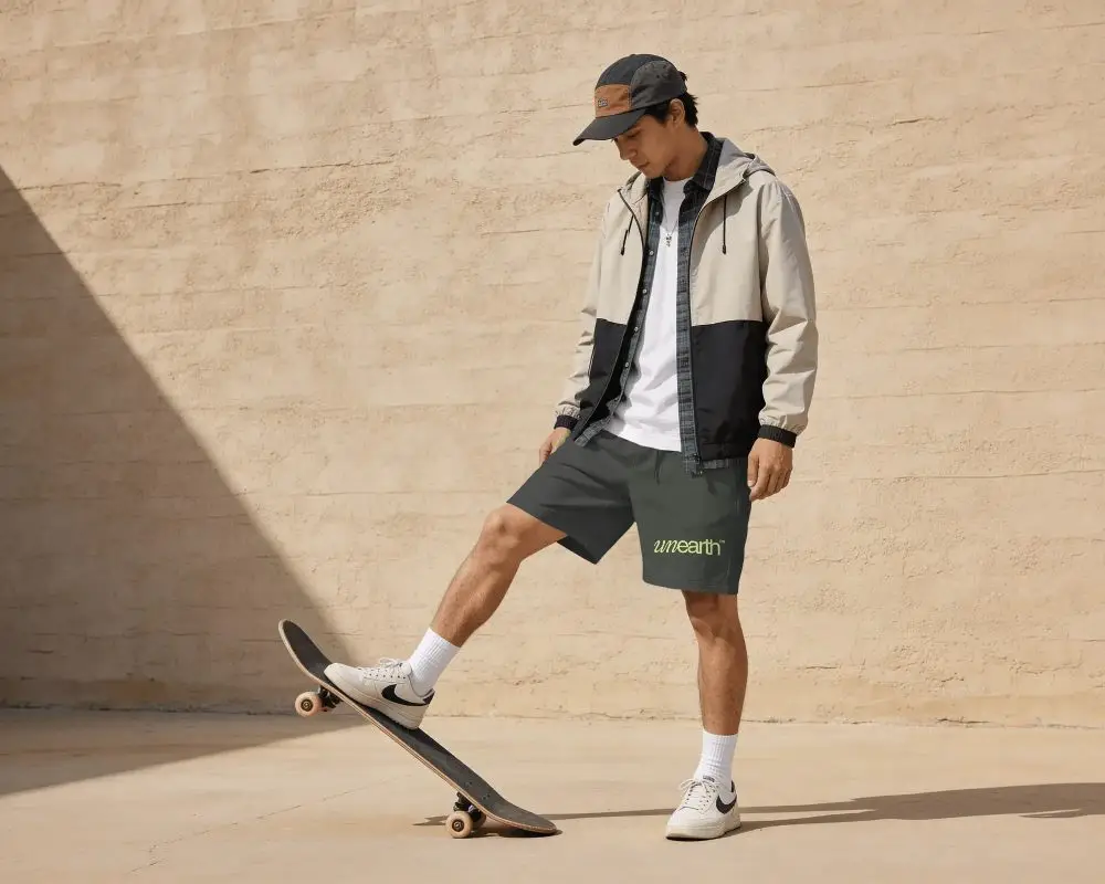 Casual Relaxed Fit Shorts With Elastic Waist For Daily Wear And Skateboard Activities