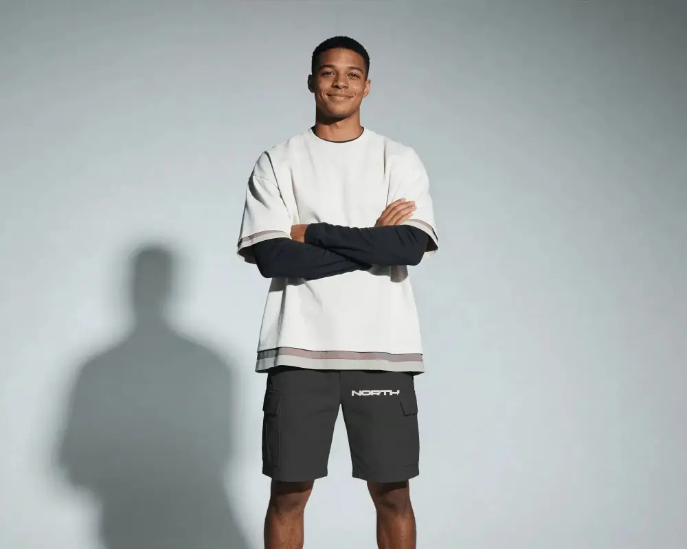 Casual Cargo Shorts With Multi Pocket Design And Relaxed Fit For Everyday Wear Mockup