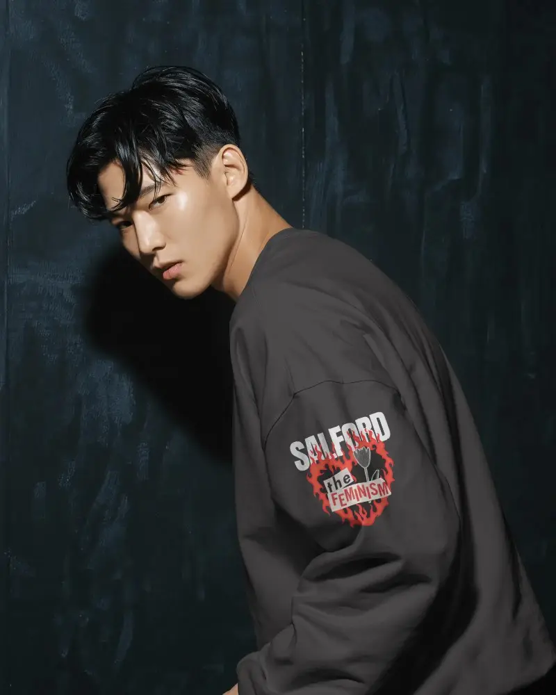 Stylish Minimalist Design Men Sweatshirt Mockup With Relaxed Fit And Soft Texture