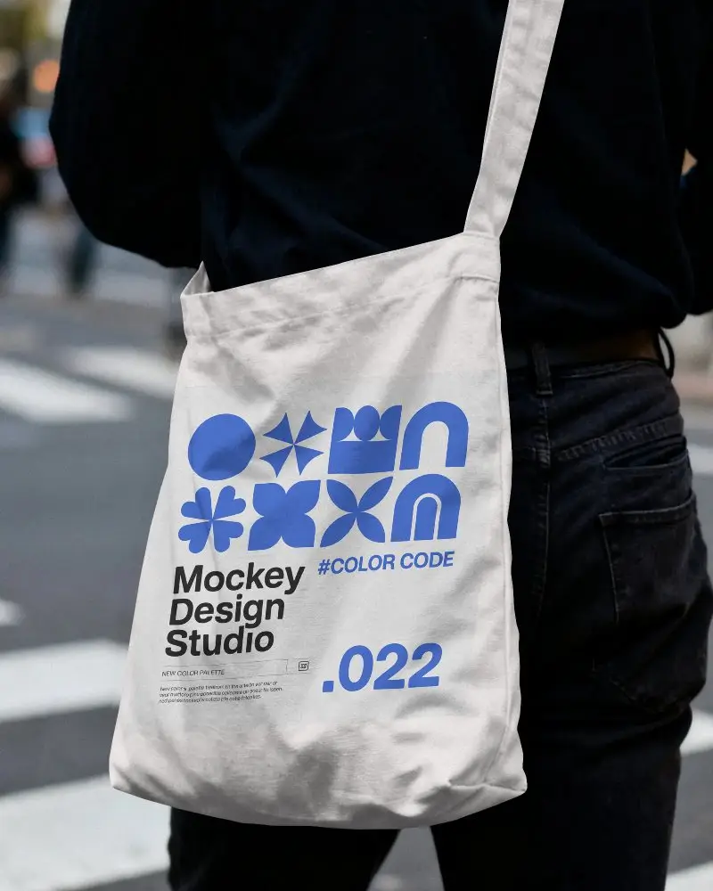 Stylish Everyday Tote Bag Mockup For Brand Promotion And Casual Use Design Template