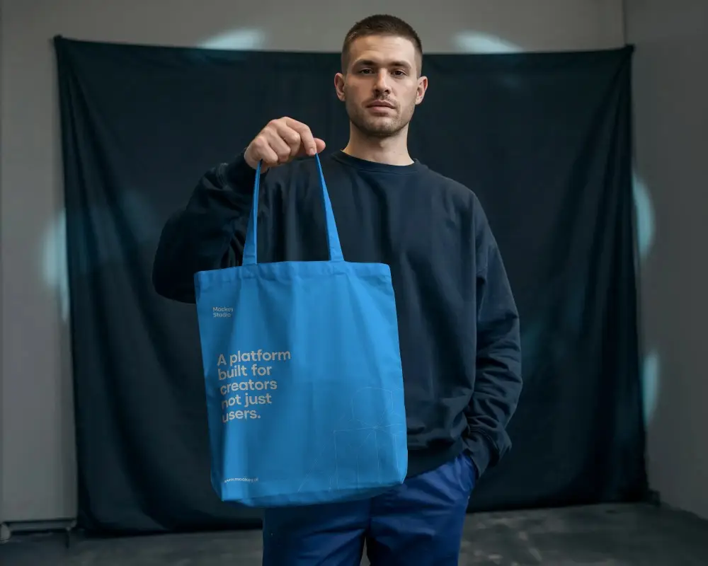 Minimalistic Tote Bag Mockup For Branding And Promotional Purposes In Realistic Setting