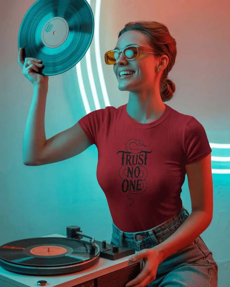 Trendy Fitted Casual Tshirt Women Stylish Retro Record Player Vintage Music Lover Top