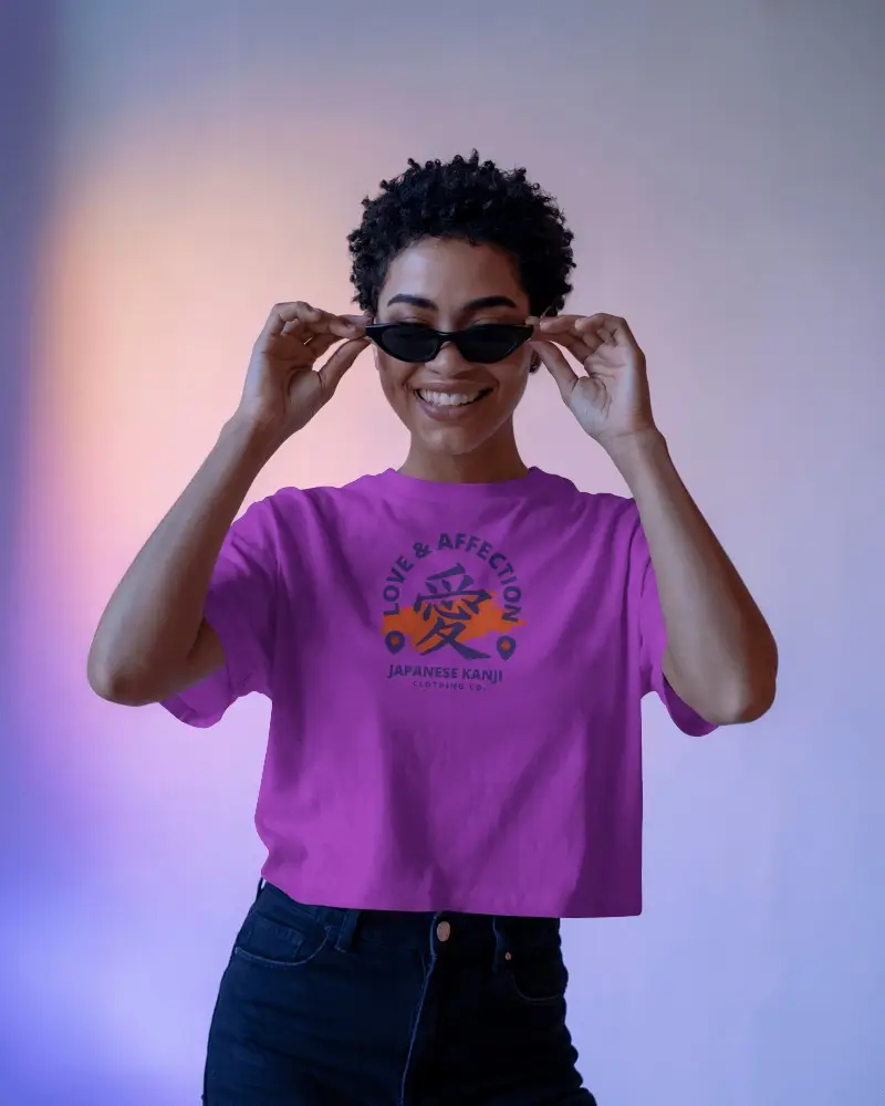 Trendsetting Cropped T Shirt With Relaxed Fit Perfect For Summer And Layered Outfits