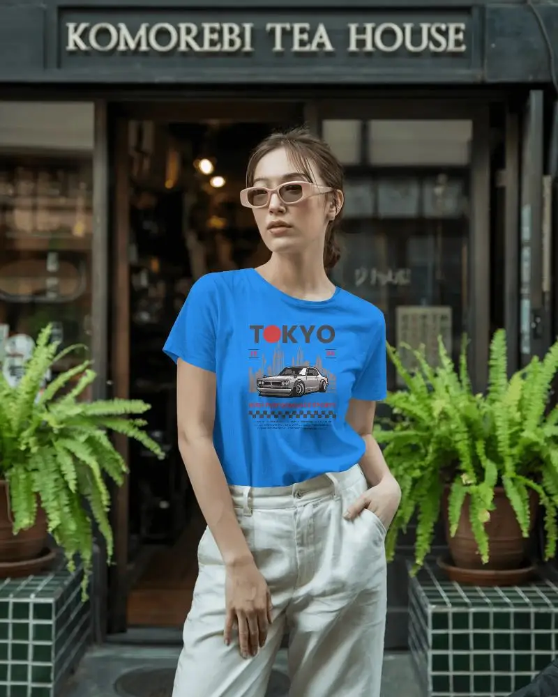 Casual Comfortable Women Tshirt Outfit Fashion Style Modern Streetwear Apparel Trendy Look