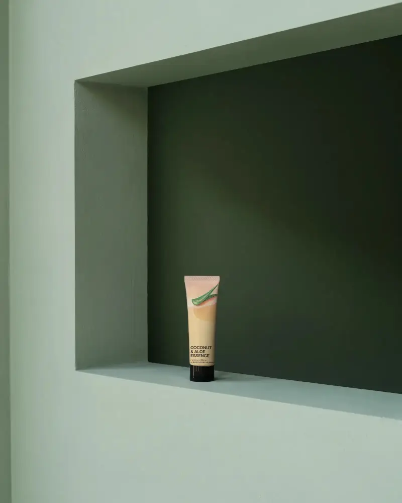 Elegant Moisturizer Tube Mockup Ideal For Beauty Product And Marketing