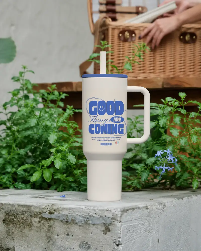Reusable Straw Tumbler Mockup With Elevated Handle For Comfortable Grip And Sustainable Drinking