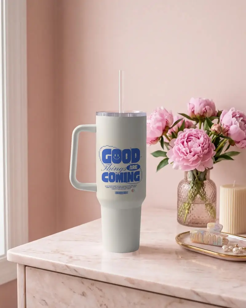 Large Capacity Insulated Tumbler Mockup With Clear Lid And Convenient Handle