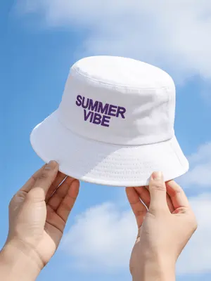 Replace the hat while maintaining the consistency and the structure