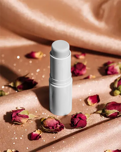 eco-friendly-cosmetic-lipistic-mockup-with-dried-rose-petals-on-textured-fabric