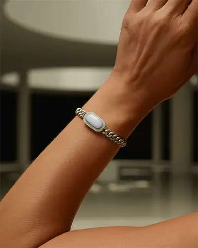 Elegant Silver Chain Bracelet Mockup With Oval Centerpiece In Contemporary Interior Light