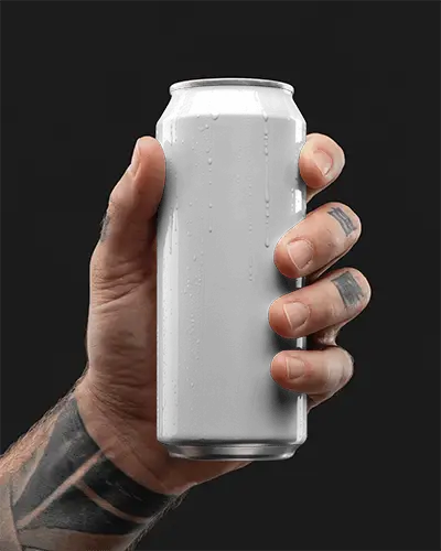hand-holding-cold-aluminum-can-mockup-with-water-droplets-for-drink-mockup-presentation