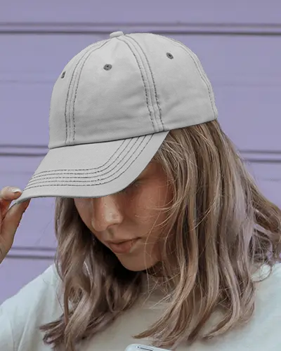 Stylish Casual Snapback Cap Mockup For Women With Adjustable Fit And Modern Urban Appearance