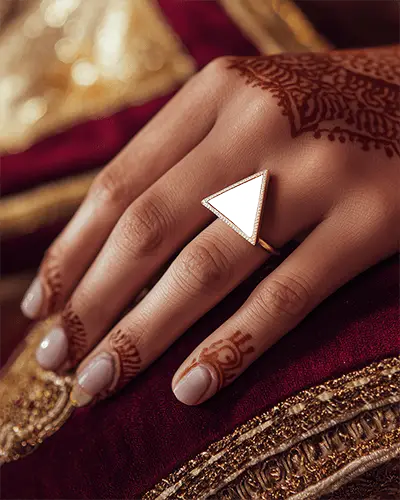 geometric-triangle-ring-mockup-with-elegant-hand-background-for-jewelry-online-stores