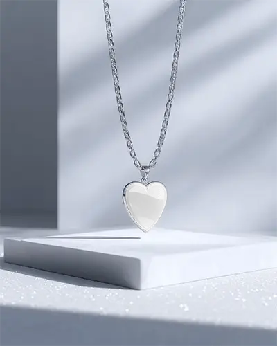 elegant-heart-shaped-necklace-mockup-with-delicate-chain-for-women-s-fashion-accessory-display