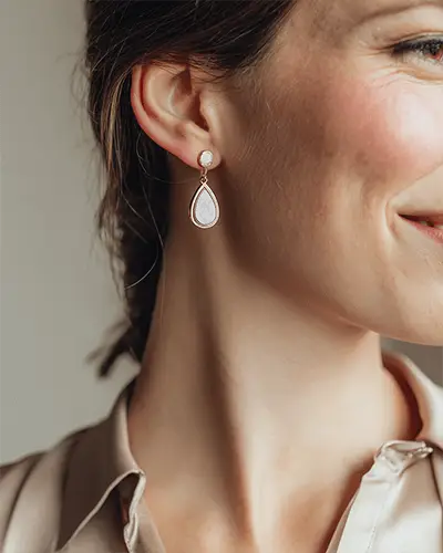 stylish-dangle-earrings-mockup-perfect-for-special-occasions-or-casual-chic-outfits-and-accessories