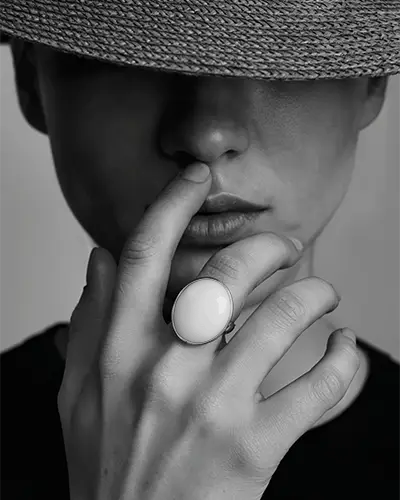 Contemporary Round Stone Ring Mockup For Jewelry Brand Showcase And Product Promotion