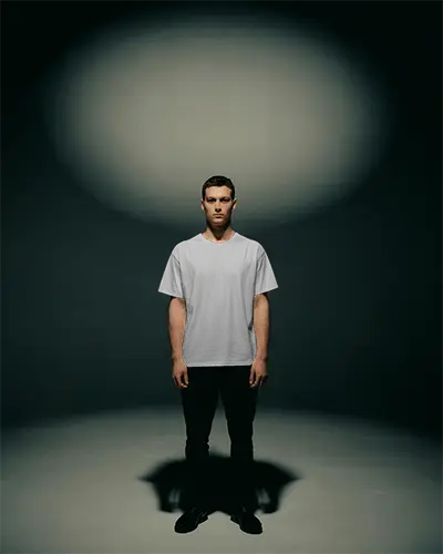 plain-cotton-tshirt-mockup-for-men-minimalist-fashion-style-studio-photo-dark-background