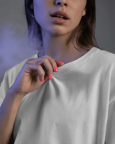 trendy-minimalist-fashion-t-shirt-mockup-perfect-for-custom-branding-and-print-design