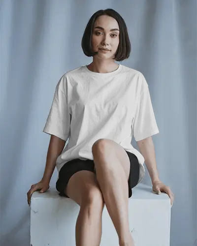 Unisex Loose Cut Tshirt Mockup Fashionable Basic Tee For Casual Wear Versatile Clothing Item