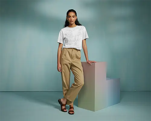 Casual Relaxed Fit Women Tshirt Mockup For Fashion Lookbook Modern Stylish Simple Design