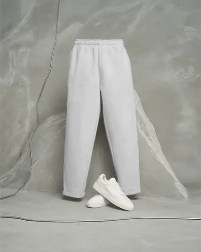 premium-soft-fabric-sweatpants-mockup-cozy-fit-perfect-for-lounging-or-light-workouts-outdoor