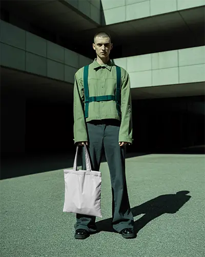 Minimalist Urban Tote Bag Mockup For Fashion Streetwear Accessory Brand Promotion