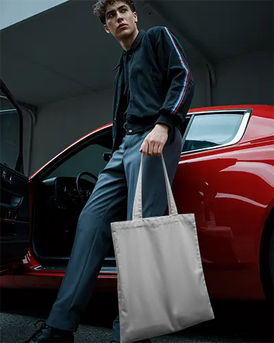 Urban Style Tote Bag Mockup For Modern Fashion Accessory Branding And Promotion